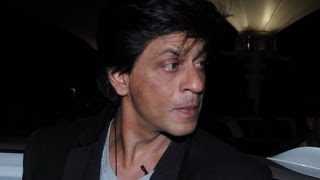 PHOTO PLAY: Shah Rukh Khan, Caught At The Airport!
