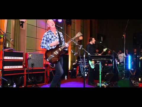 Queens Of The Stone Age - Fairwheater friends (Live BBC Radio 1 29/07/2013)