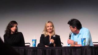 Cover Affairs Panel FanExpo 2013 - Peter Gallagher sings!!