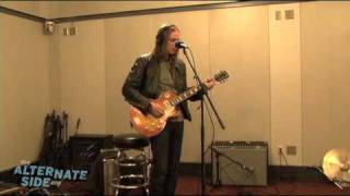 The Greenhornes - "Saying Goodbye" (Live at WFUV/The Alternate Side)