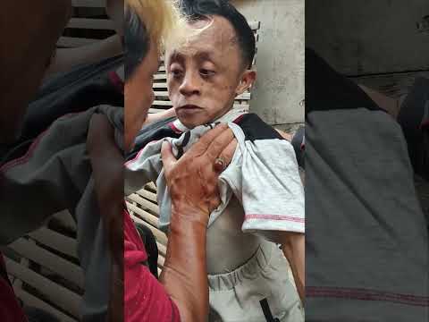 Teguh Cilik Viral Melotot