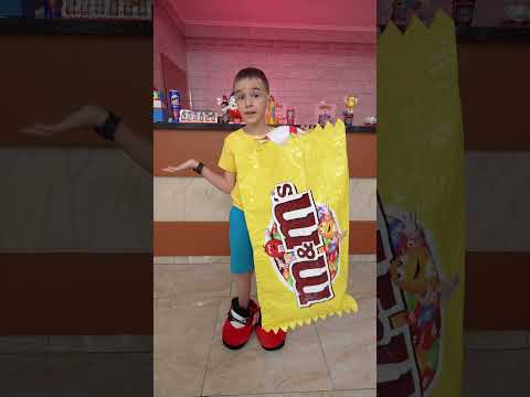 Where is daddy? Dad who loves sweets !