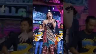Download lagu RUNTAH - Difarina Indra OM ADELLA ViraI !! mp3