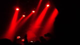 S-Crew - Intro (Entrée en scène) + McCain live @Bataclan 10.10.14