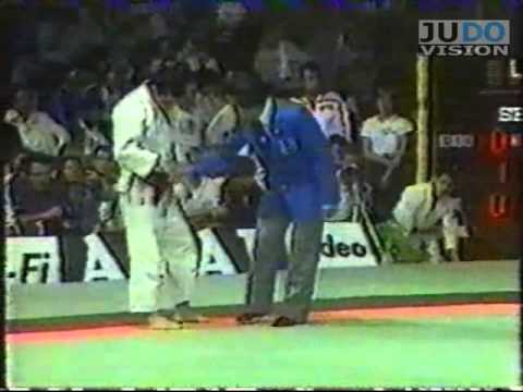 JUDO 1981 World Championships: Yasuhiko Moriwaki (JPN) - Pavel Petrikov I (TCH)