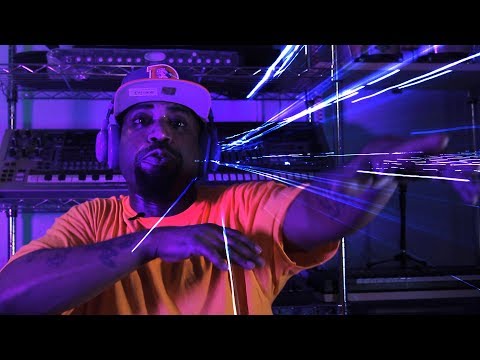 FT Street Smartz - "On The Run" Freestyle - Incredible Rhyme Series 003