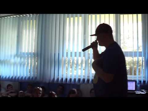 Wyklad profilaktyczny z Rymcerzami (Bęsiu + Yonas) w gimnazjum im. J.H.Wagnera w W-wie