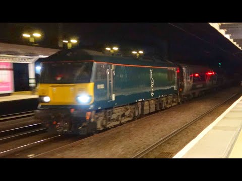 Late Night Trains at Welwyn Garden City (Incl. Sleeper Diverts via ECML) - 19/06/22