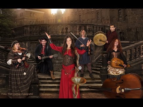 download lagu mp3 mp4 Triskilian Absinth, download lagu Triskilian Absinth gratis, unduh video klip Triskilian Absinth