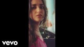 Ragazzo Fuori Moda Music Video