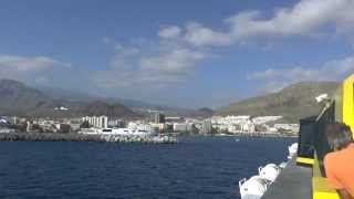 preview picture of video 'The ferry docked at the port of Los Cristianos (Tenerife)'