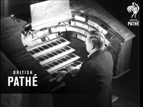 Reginald Foort With His New Wonder Organ (1939)
