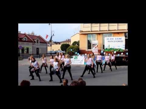 Formacja Tańca Nowoczesnego VEGA - "Bad Girl" - Dni Ropczyc 31.05.2015