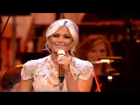 Helene Fischer mit Wiener Sängerknaben - Lasst uns froh und munter sein (Live aus Hofburg Wien 2015)