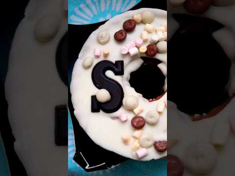 Albert Heijn Sinterklaas theme upside down speculaas bundt cake