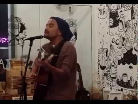 Yamud - Freak (Live at Kedai Sebelah)