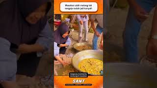 Download lagu When these two men tried to move the freshly cooked food from the pan. #shorts #cooking #shortsfeed mp3