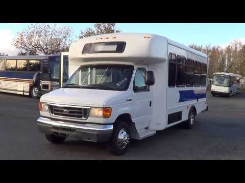 S11413 2007 Ford Starcraft Shuttle Bus 18 passenger or 12 plus three wheelchairs 6.8L V10 engine
