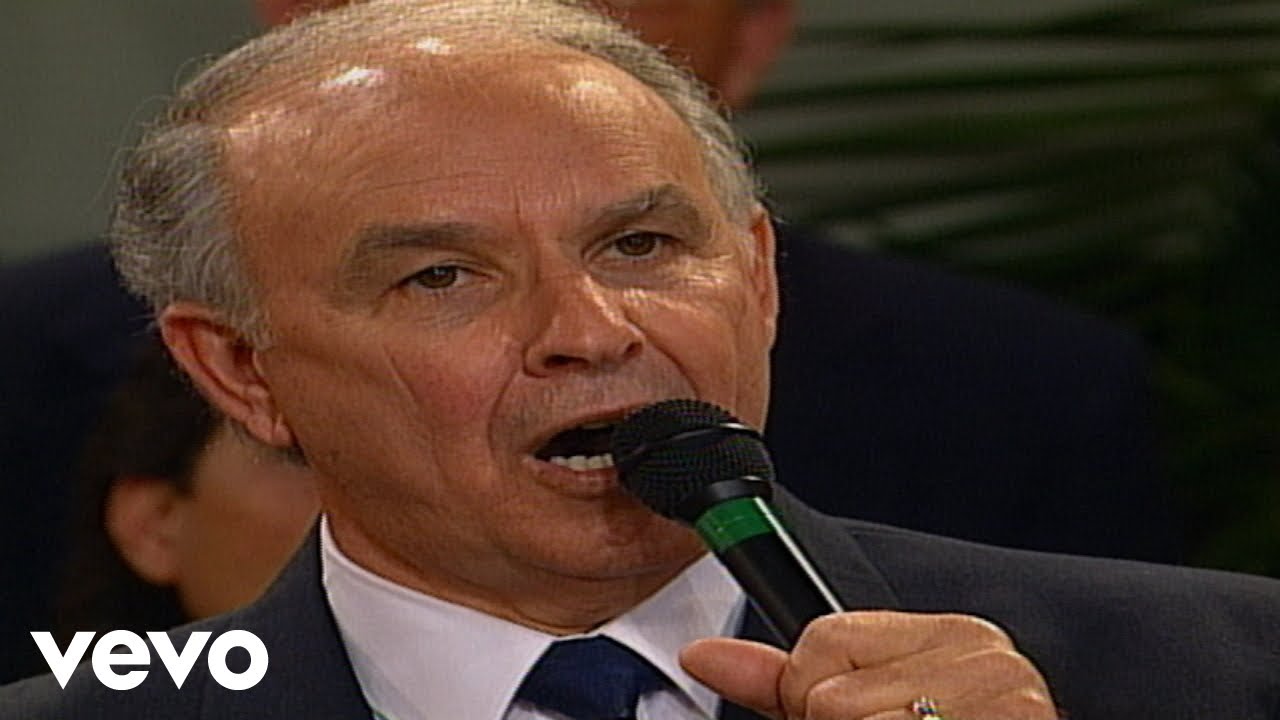 Bill & Gloria Gaither - Lead Me Gently Home, Father [Live] ft. Glen Allred