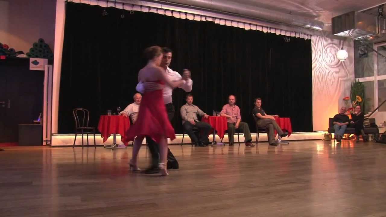 Özgür Demir+Marina Marques mit Fresedos 'Isla Capri'