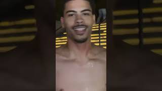 New York rapper Jay Critch gets caught lackin&#39; &amp; slapped with his own sneakers 😳