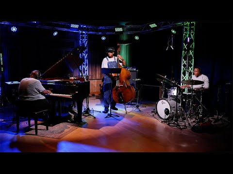 Cyrus Chestnut | Live on KUVO!