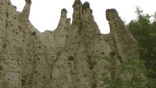 preview picture of video 'Erdpyramiden bei Terenten, Südtirol, Italien'