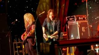 Michael Sweet doing the Stryper classic "To Hell with the Devil"