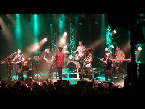 Tarante Groove Machine -