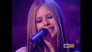 Real Avril Lavigne VS double (performing Nobody&#39;s home)
