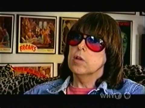 Proof that Johnny Ramone is the Moe Howard of Rock 'N Roll