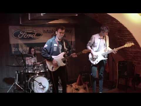 Sinus - Sinus - The mist of the Past (live)