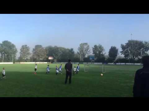 Vv Den Dam mini F tegen vv Doetinchem sept '15