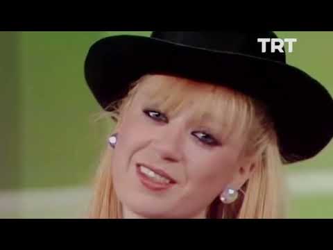 Zerrin Özer - Her Şey Seninle Güzel