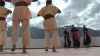 preview picture of video 'Fiestas y costumbres de Otavalo - Otavalo traditions'