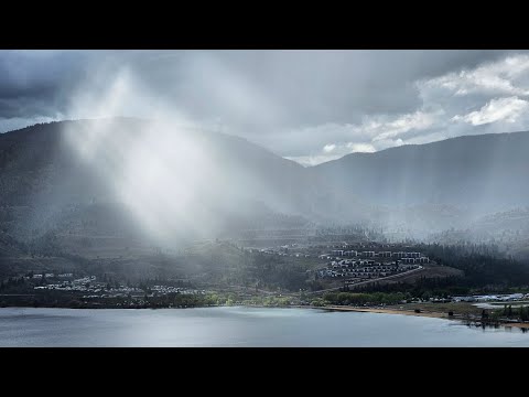 Silly Hippy hiking at Skaha Bluffs Provincal Park!