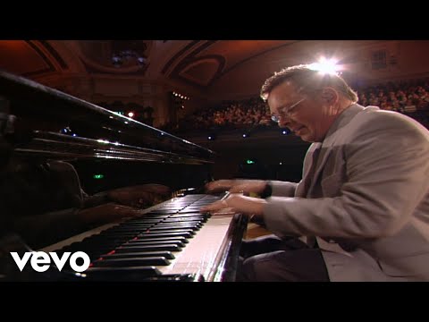 Great Is Thy Faithfulness / How Big Is God / How Great Thou Art (Medley) [Live]