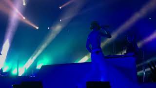 Lomepal - Un peu de sang (live) [4K]