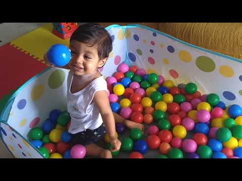 João Pedro na piscina de bolinha - 29/03/2020