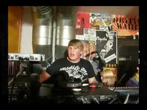 Sidechainerz - Right Here (Flashtunez Remix)