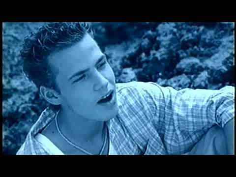 download lagu mp3 mp4 CODE RED Mp3, download lagu CODE RED Mp3 gratis, unduh video klip CODE RED Mp3