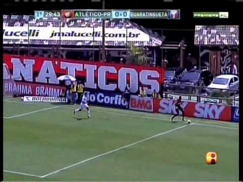 PEDRO BOTELHO LATERAL ESQUERDO (LEFT BACK)