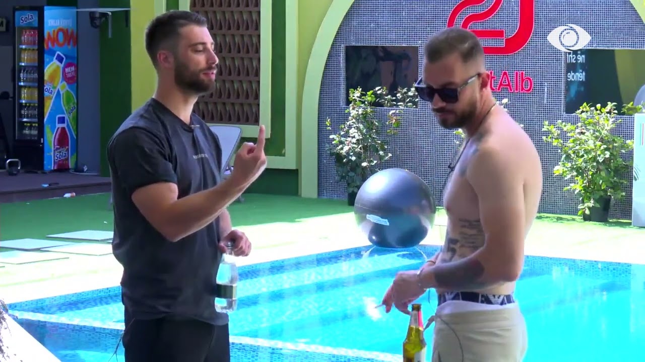 Pse luan me dy standarde/ Meritoni debat me Romeon: Dole interesaxhi