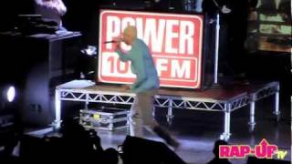 Chris Brown Performs &#39;Strip&#39; at Cali Christmas