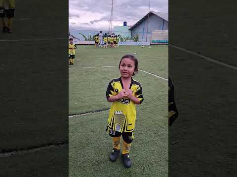 Mama Kaget Teman Cantiknya Nangis Diganggu Teman Ara & Dedek Abis Ltihan Sepak Bola. Jgn G Baik😭🤷‍♀️