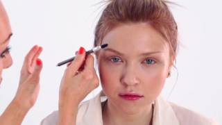 Как делать модные брови в 2017 году - Видео онлайн