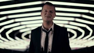 Mike Peterson - Ik Kan Zo Niet Verder (Officiële Videoclip) Mike Peterson - Ik Kan Zo Niet Verder (Officiële Videoclip)
