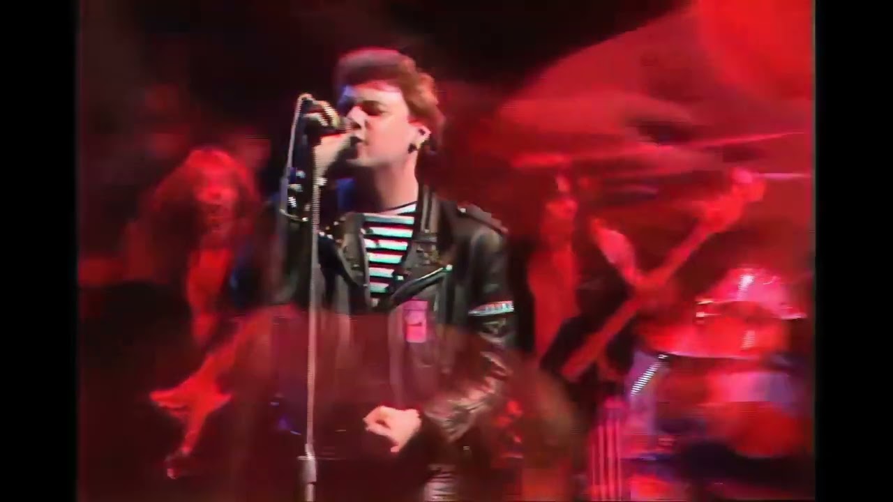 Iron Maiden - Running Free (Top of the Pops 1980) - YouTube