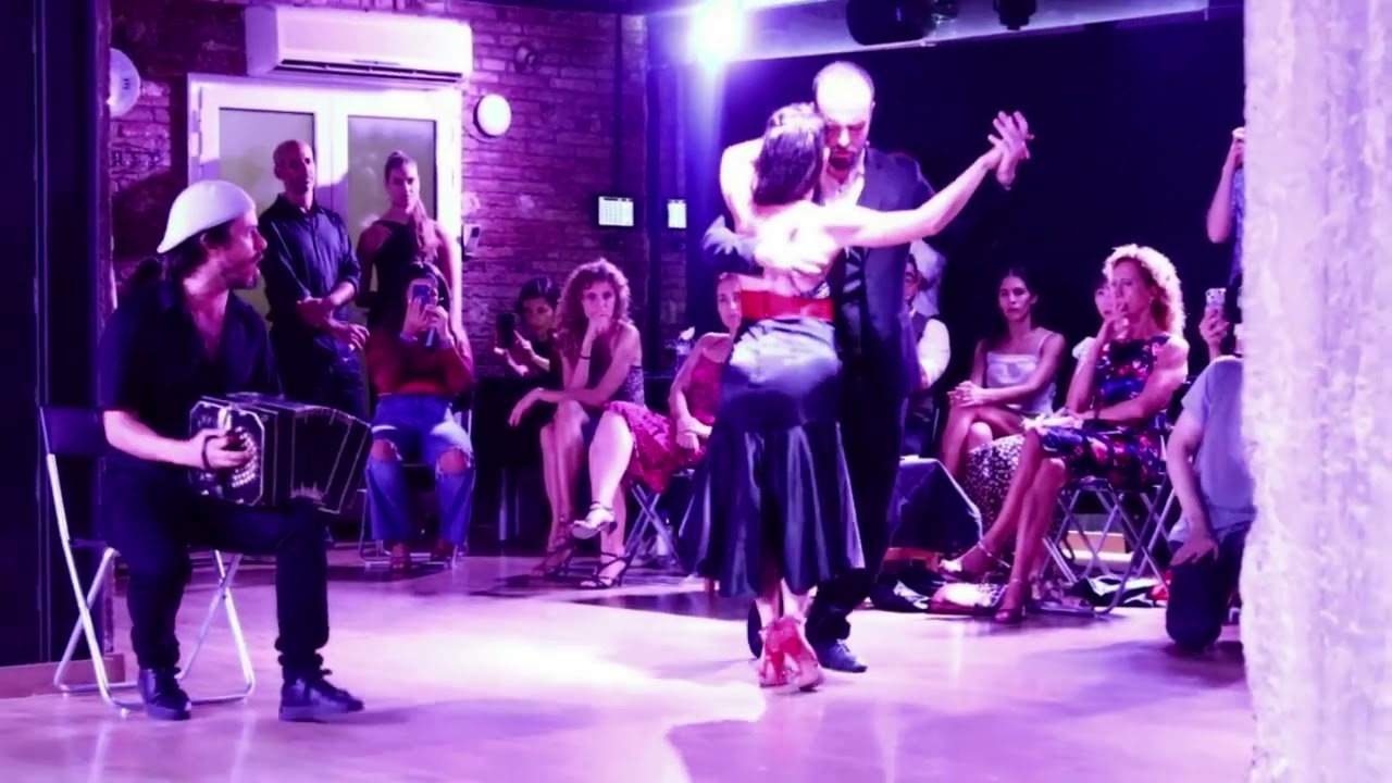 Pablo Rodríguez y Cecilia Berra - La última curda - Bandoneón y voz Luciano Tobaldi