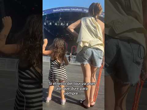 Indigo se pone a bailar en la prueba de sonido de Camilo